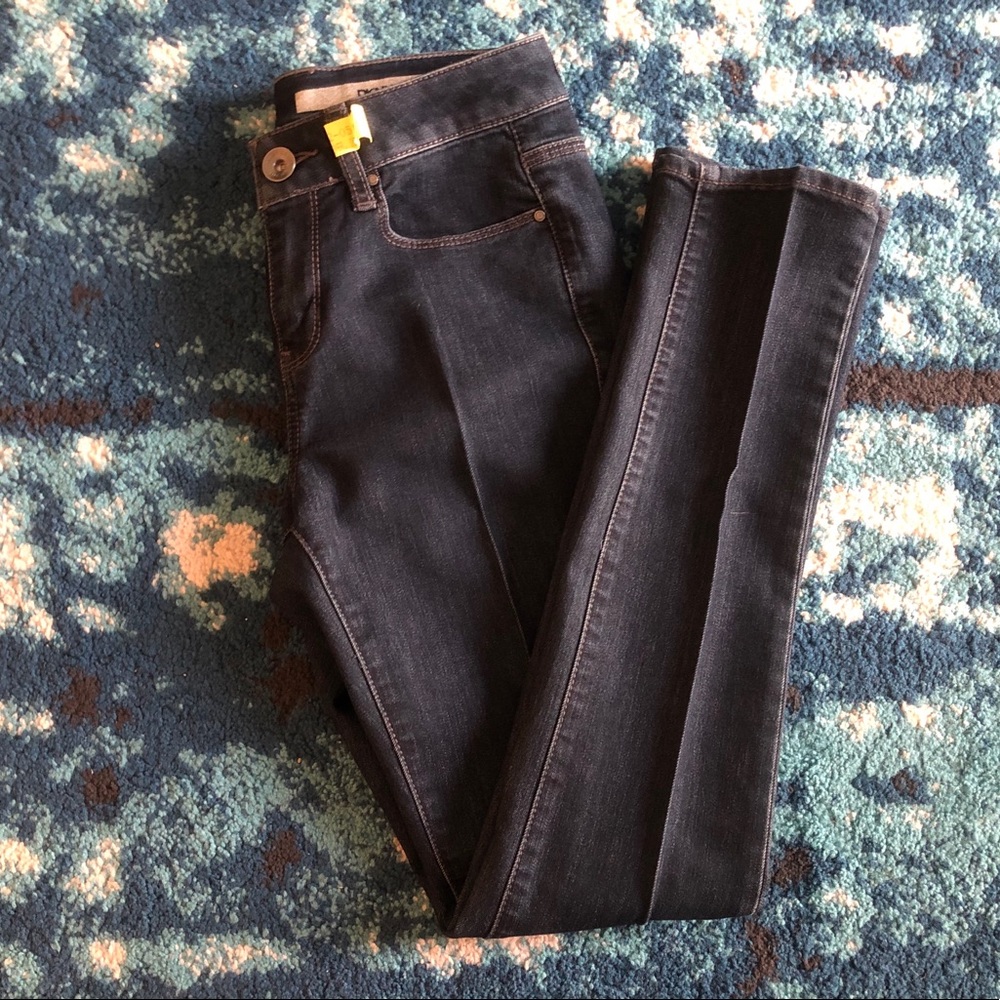 DKNY soho skinny dark wash jeans, fresh dry clean!
